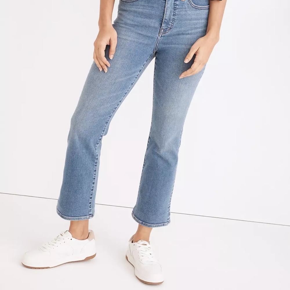 Cali Demi-Boot Jeans
